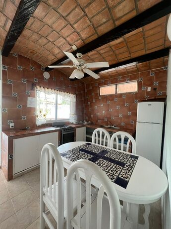 Imagen de la habitación del Hotel Villas el Dorado. Foto 17