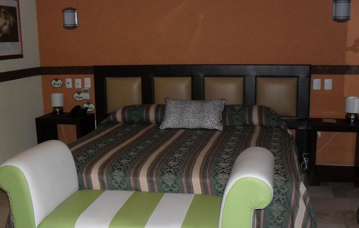 Imagen de la habitación del Hotel Villas y Suites Paraiso del Sur. Foto 4