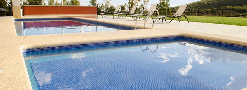 Imagen de la piscina del Hotel Villaseca Spa and Golf. Foto 18