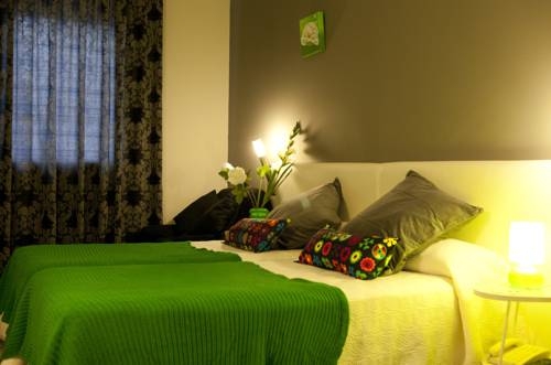 Imagen de la habitación del Hotel Villasegura. Foto 22