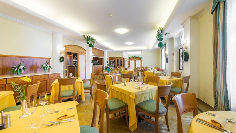 Imagen del bar/restaurante del Hotel Ville Bianchi. Foto 4