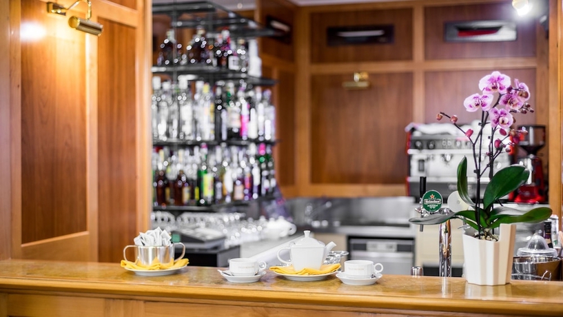 Imagen del bar/restaurante del Hotel Ville Bianchi. Foto 5