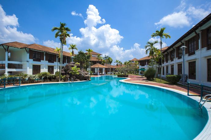 Imagen de la piscina del Hotel Villea Morib. Foto 20