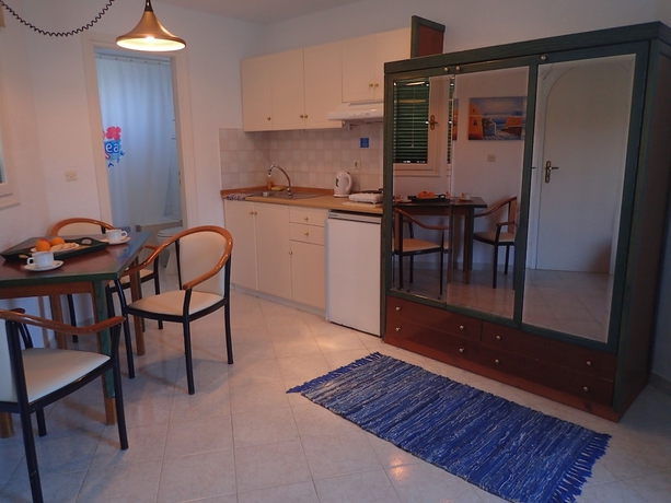 Imagen de la habitación del Hotel Villea Village. Foto 13