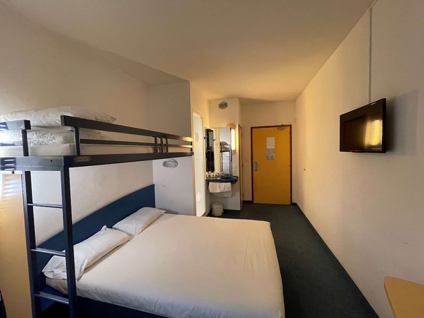 Imagen de la habitación del Hotel Villenouvelle. Foto 5