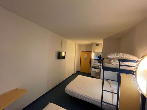 Imagen de la habitación del Hotel Villenouvelle. Foto 6