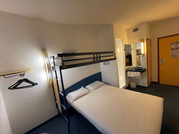 Imagen de la habitación del Hotel Villenouvelle. Foto 8