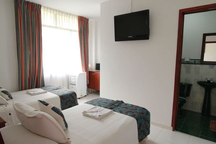 Imagen de la habitación del Hotel Villeta Resort. Foto 15