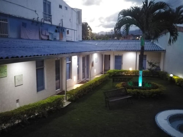 Imagen de los interiores del Hotel Villeta Suite. Foto 18