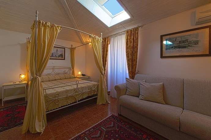 Imagen de la habitación del Hotel Villetta Phasiana. Foto 4