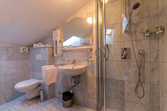 Imagen de la habitación del Hotel Villetta Phasiana. Foto 16