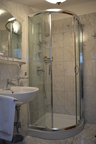 Imagen de la habitación del Hotel Villetta Phasiana. Foto 17