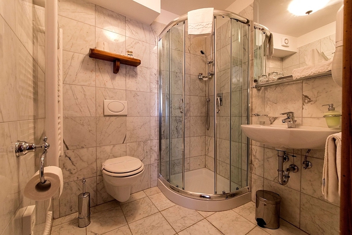 Imagen de la habitación del Hotel Villetta Phasiana. Foto 18