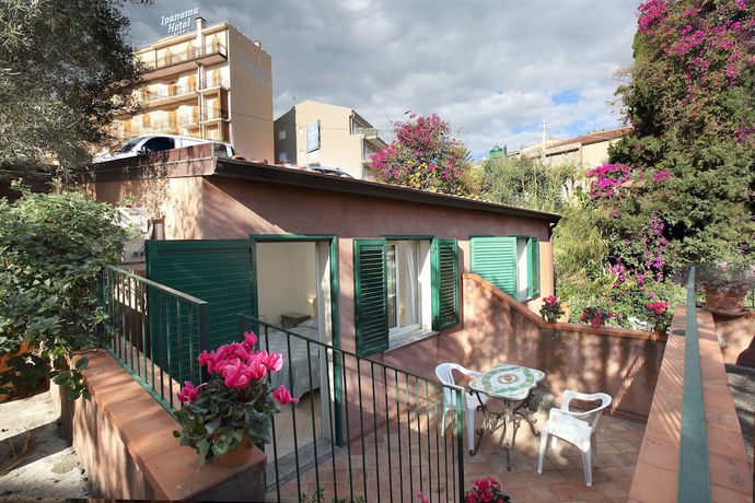 Imagen de la habitación del Hotel Villino Gallodoro. Foto 5