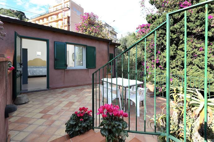 Imagen de la habitación del Hotel Villino Gallodoro. Foto 9