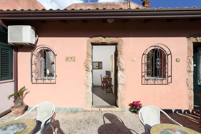 Imagen de la habitación del Hotel Villino Gallodoro. Foto 10