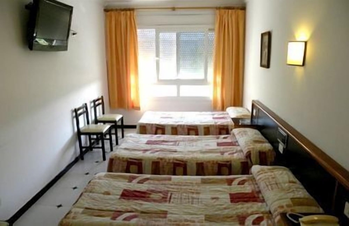 Imagen de la habitación del Hotel Vilobí. Foto 12