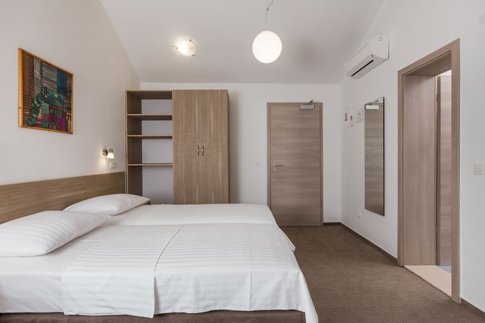 Imagen de la habitación del Hotel Vimbula. Foto 14