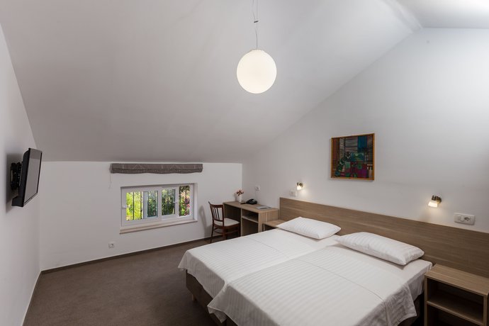 Imagen de la habitación del Hotel Vimbula. Foto 15