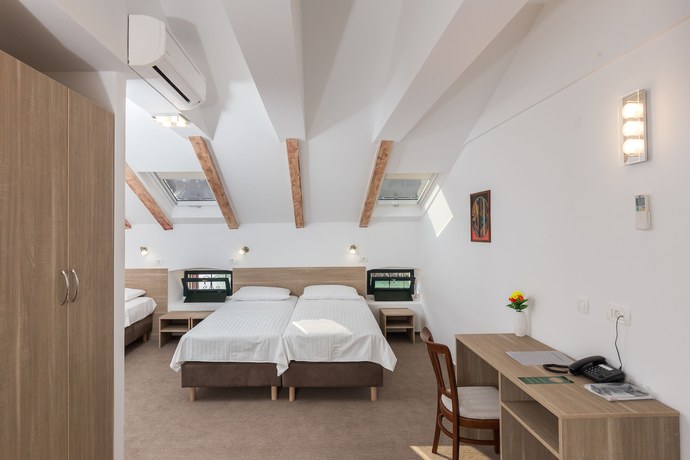 Imagen de la habitación del Hotel Vimbula. Foto 19