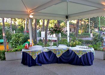 Imagen del bar/restaurante del Hotel Vina De Mar. Foto 8