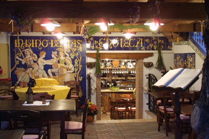 Imagen del bar/restaurante del Hotel Vina Del Mar Pineta. Foto 5