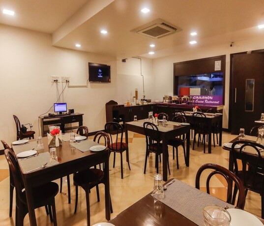 Imagen general del Hotel Vinayaga Excellenciy Tiruppur. Foto 7