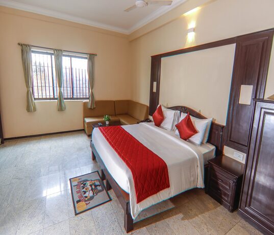 Imagen de la habitación del Hotel Vinayaga Excellenciy Tiruppur. Foto 14