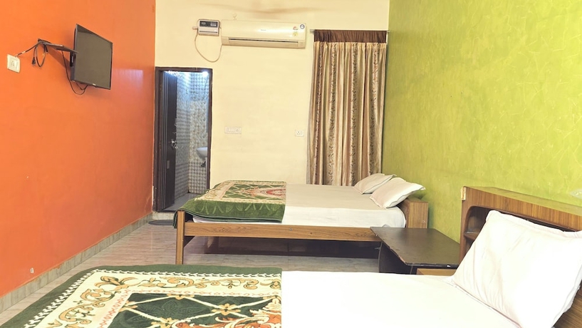 Imagen de la habitación del Hotel Vinayak Palace, Mathura. Foto 4