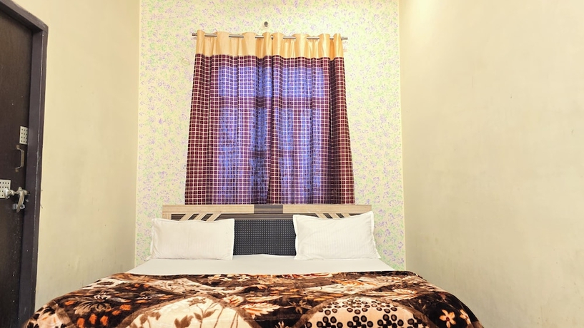 Imagen de la habitación del Hotel Vinayak Palace, Mathura. Foto 7
