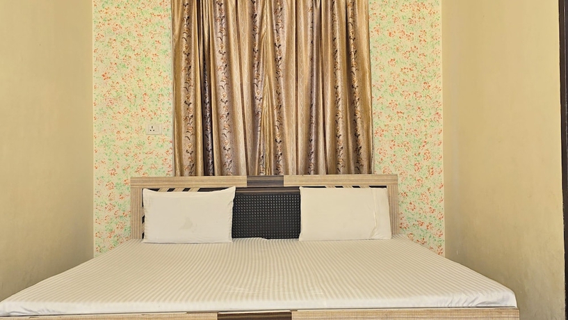 Imagen de la habitación del Hotel Vinayak Palace, Mathura. Foto 8