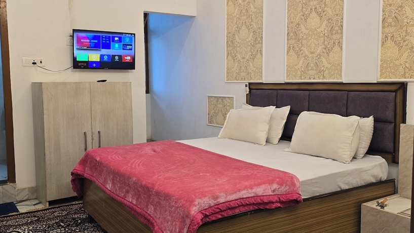Imagen de la habitación del Hotel Vinayak Palace, Mathura. Foto 9