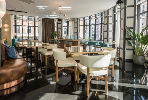 Imagen del bar/restaurante del Hotel Vincci Capitol. Foto 4