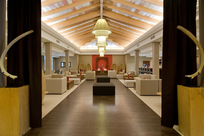 Imagen de los interiores del Hotel Vincci Costa Golf. Foto 11