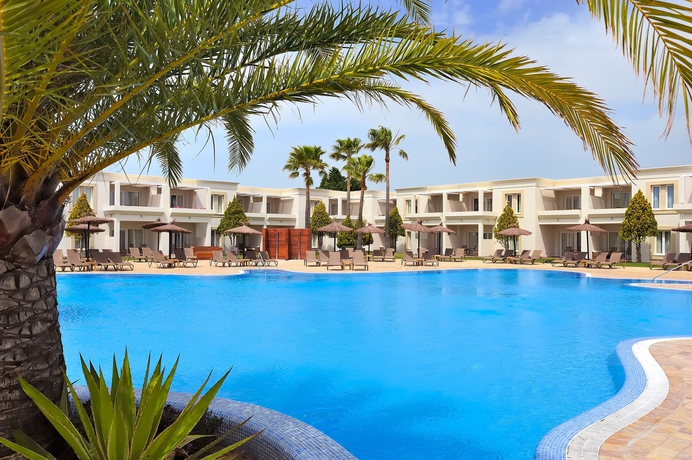 Imagen de la piscina del Hotel Vincci Costa Golf. Foto 16