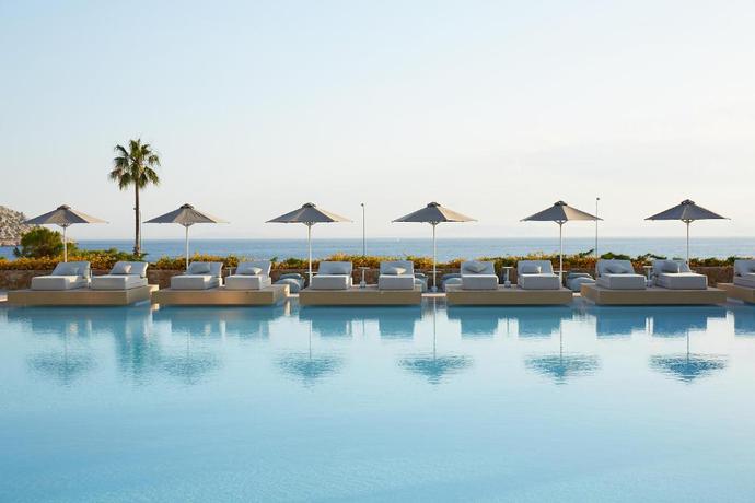 Imagen de la piscina del Hotel Vincci Evereden. Foto 13