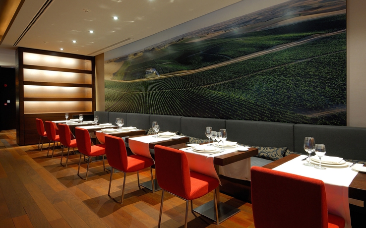 Imagen del bar/restaurante del Hotel Vincci Frontaura. Foto 2