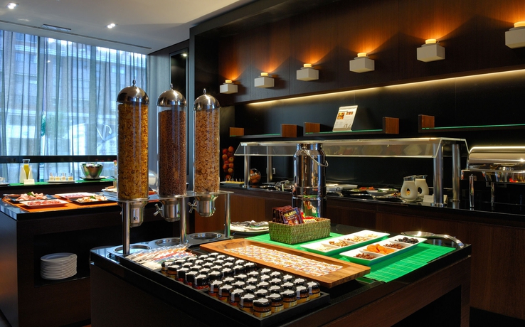 Imagen del bar/restaurante del Hotel Vincci Frontaura. Foto 3