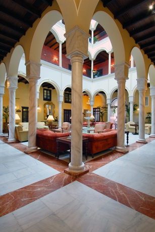 Imagen de los interiores del Hotel Vincci La Rabida. Foto 13