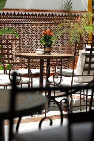 Imagen del bar/restaurante del Hotel Vincci La Rabida. Foto 3