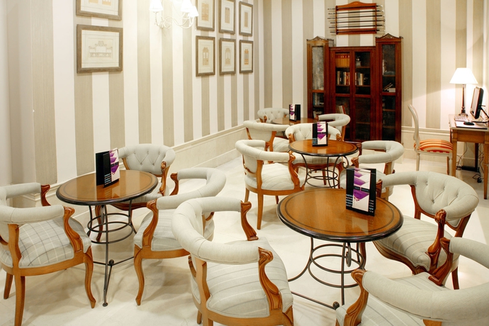 Imagen de los interiores del Hotel Vincci Lys. Foto 13