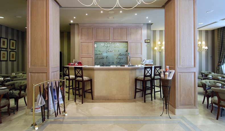 Imagen de los interiores del Hotel Vincci Lys. Foto 15