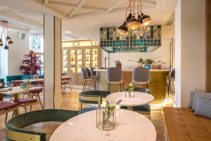 Imagen del bar/restaurante del Hotel Vincci Madrid Centrum. Foto 3