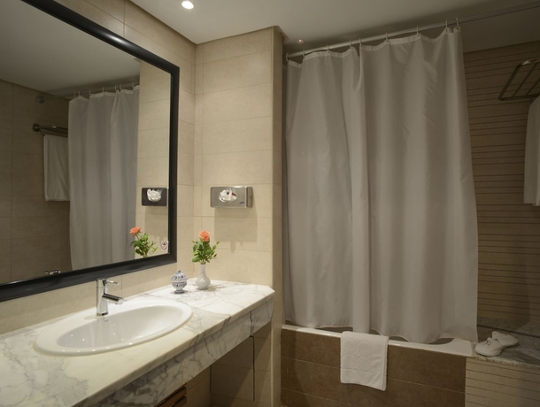 Imagen de la habitación del Hotel Vincci Marillia. Foto 17