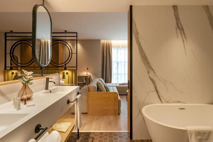 Imagen de la habitación del Hotel Vincci Maritimo. Foto 8