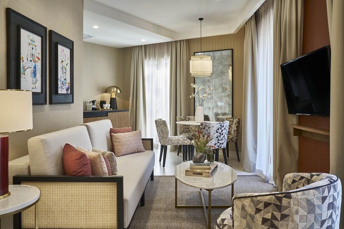 Imagen de la habitación del Hotel Vincci Molviedro Suites. Foto 9