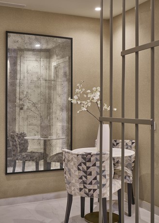 Imagen de la habitación del Hotel Vincci Molviedro Suites. Foto 11