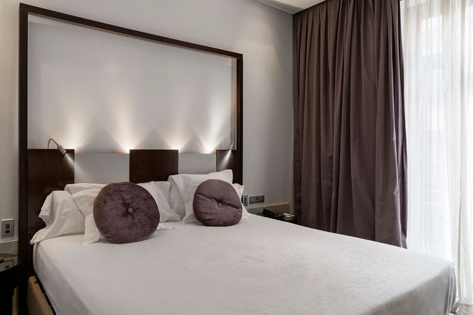 Imagen de la habitación del Hotel Vincci Palace. Foto 12