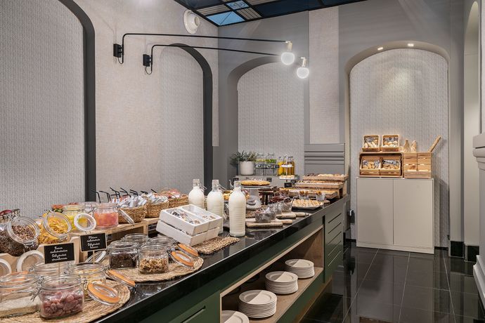 Imagen del bar/restaurante del Hotel Vincci Palace. Foto 5