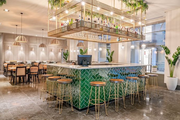 Imagen del bar/restaurante del Hotel Vincci Palace. Foto 7